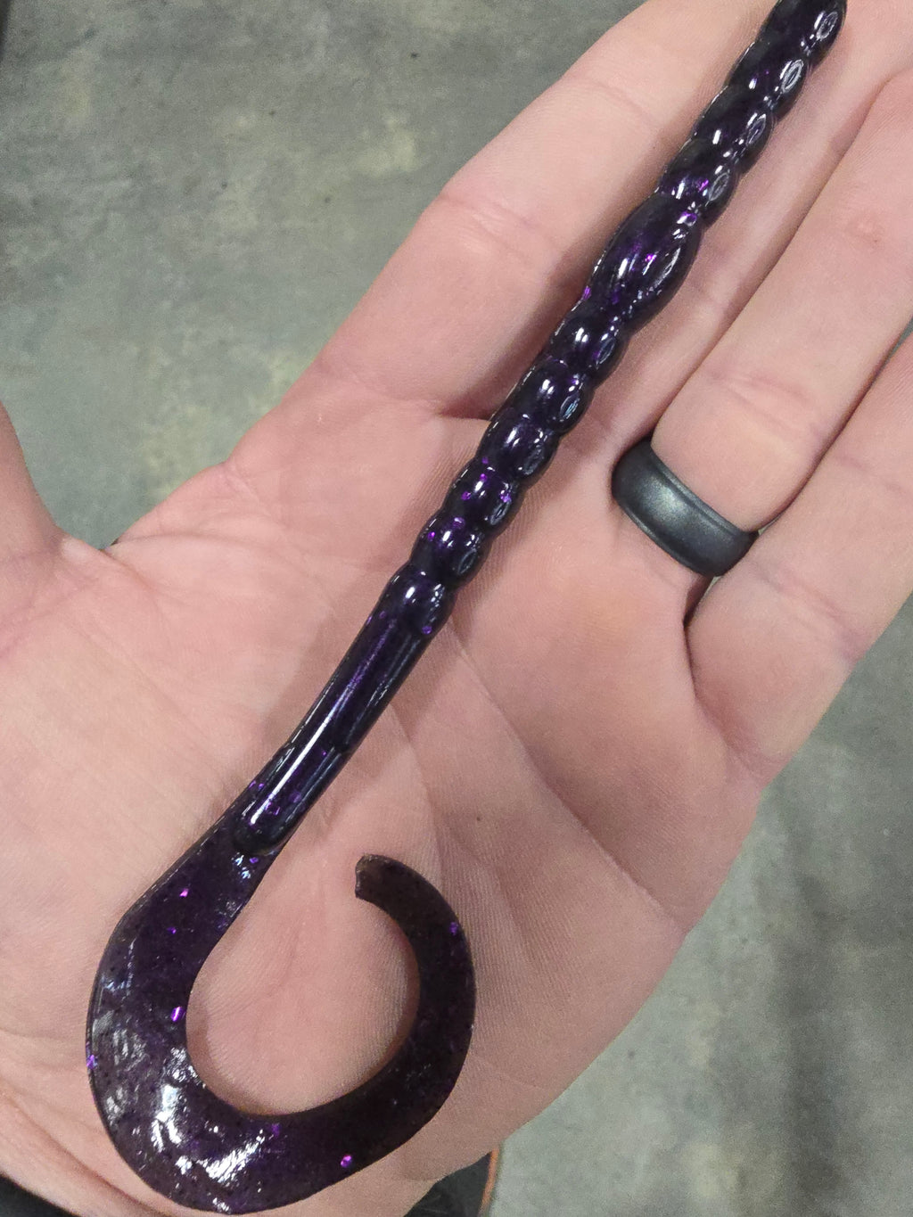 10" curl Tail